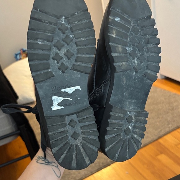 Blondo Weatherproof lace up moto boots size 7 - Picture 8 of 9